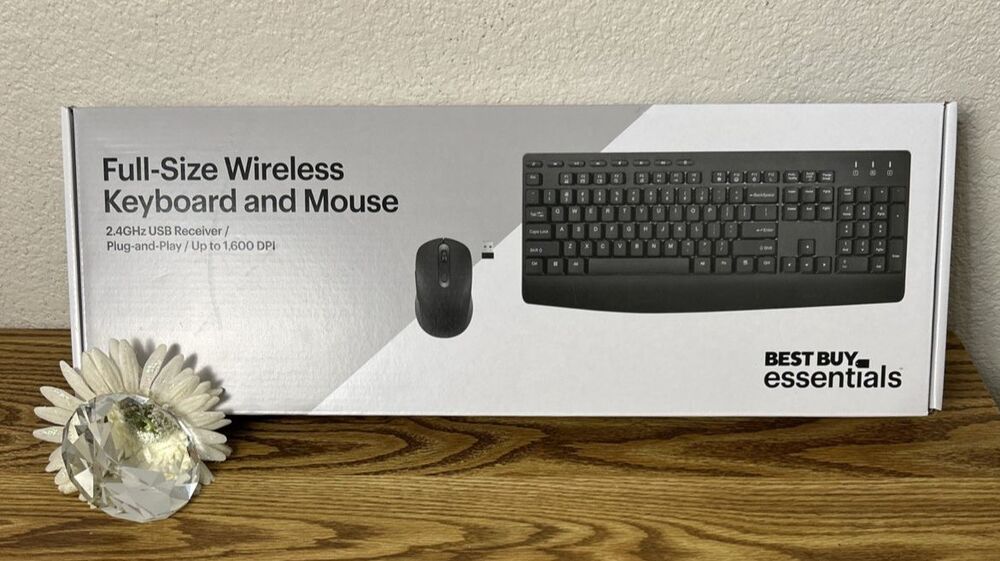 Best Buy Essentials Wireless Keyboard Mouse Nano USB Receiver Lightly Used